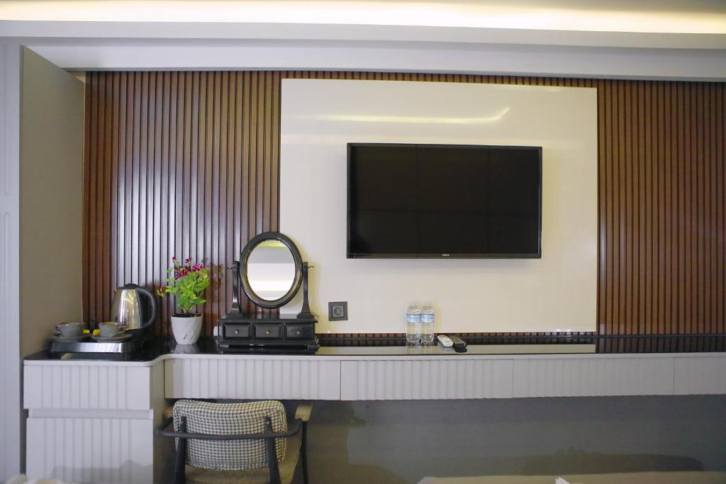 Deluxe Triple Room image 5